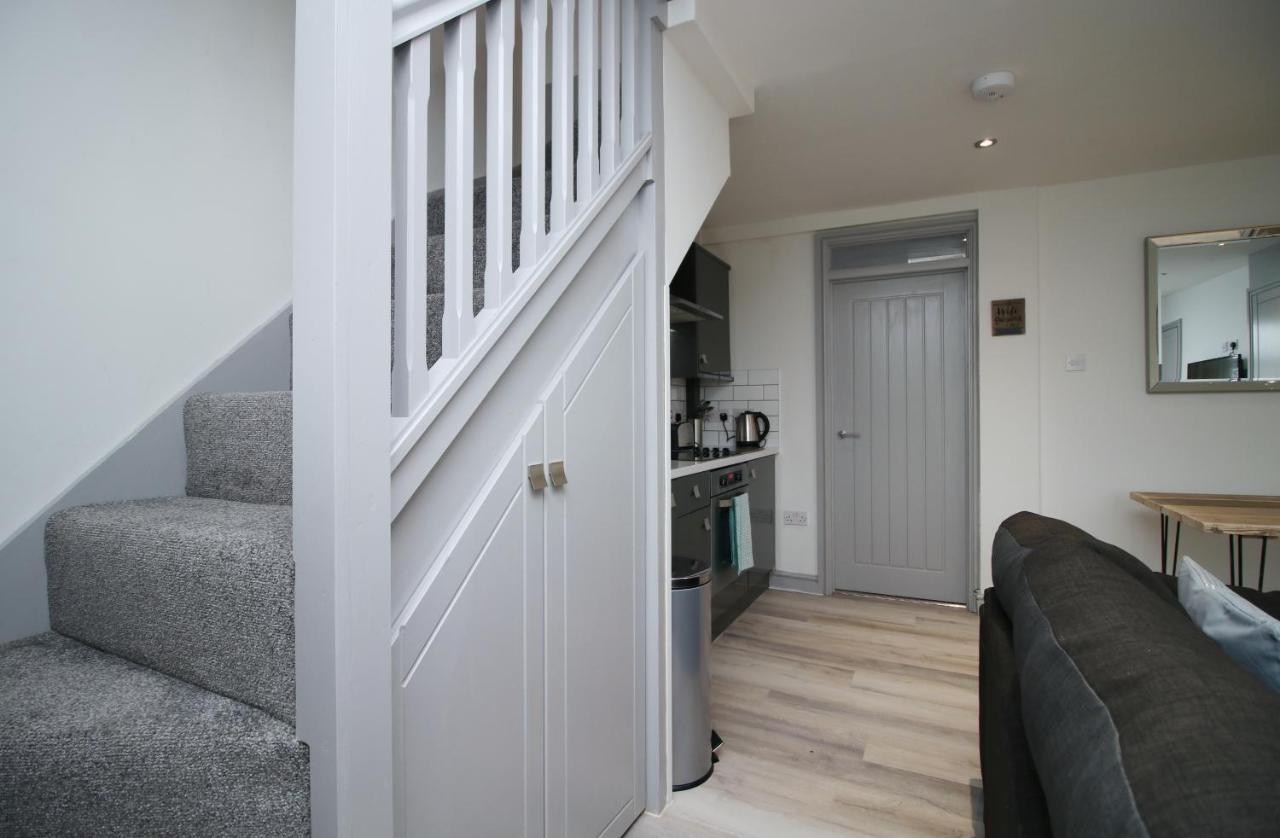 Sleeps 6, Smart Tv'S, Parking Swansea & Morriston Hospital Apartment ภายนอก รูปภาพ