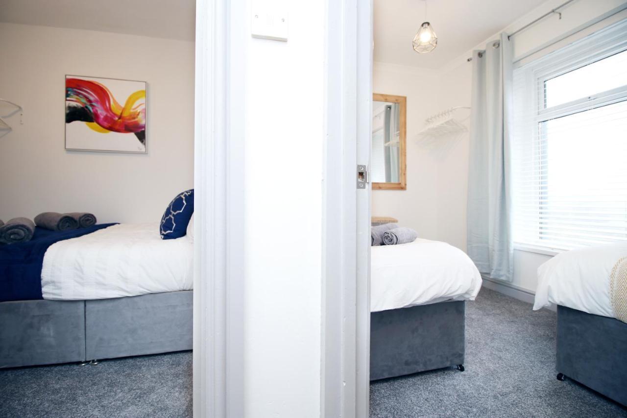 Sleeps 6, Smart Tv'S, Parking Swansea & Morriston Hospital Apartment ภายนอก รูปภาพ